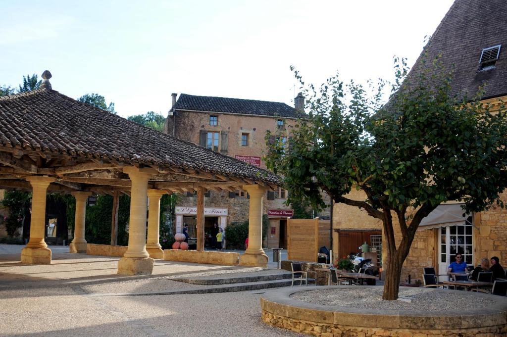 مبيت وإفطار Cadouin Les Songes De L'Abbaye المظهر الخارجي الصورة
